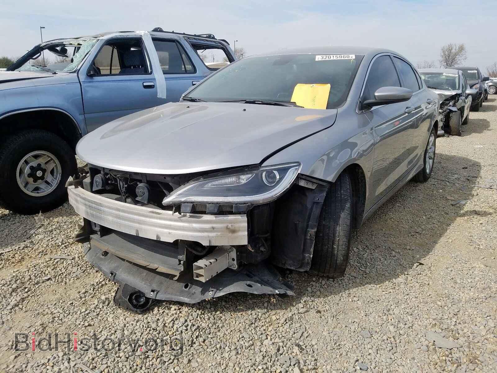 2015 CHRYSLER 200 - VIN: 1C3CCCAB8FN611562 - Фото 2