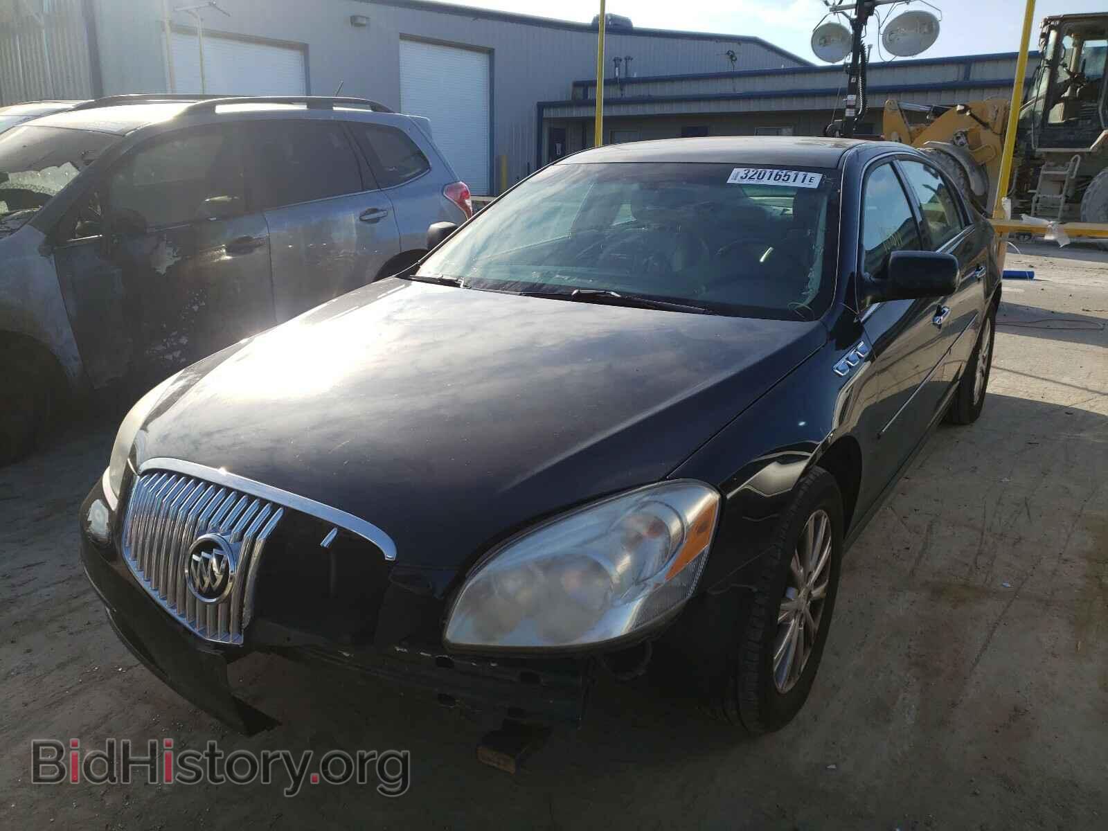 2011 BUICK LUCERNE - VIN: 1G4HC5EM8BU142803 - Фото 2