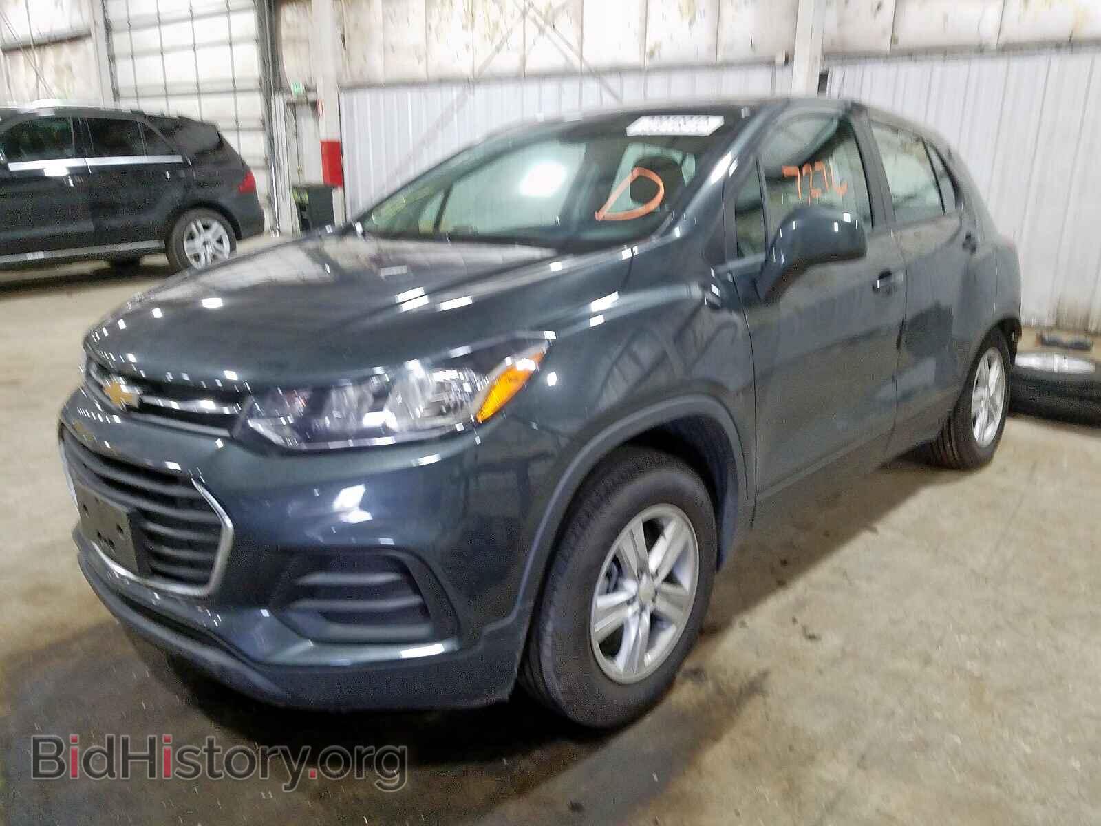 2019 CHEVROLET TRAX - VIN: 3GNCJKSB7KL205977 - Фото 2
