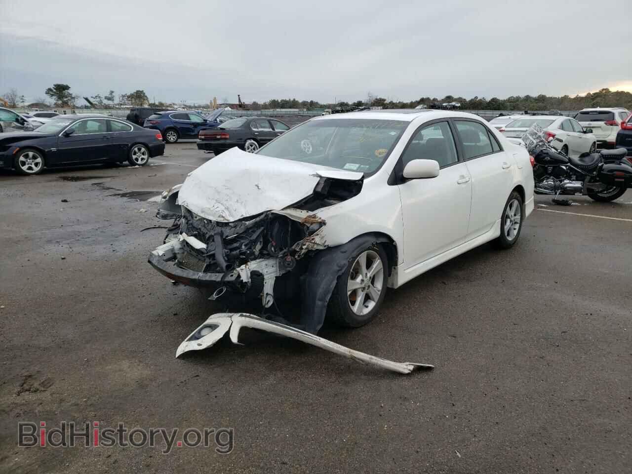 2011 TOYOTA COROLLA - VIN: 2T1BU4EE5BC735252 - Фото 2