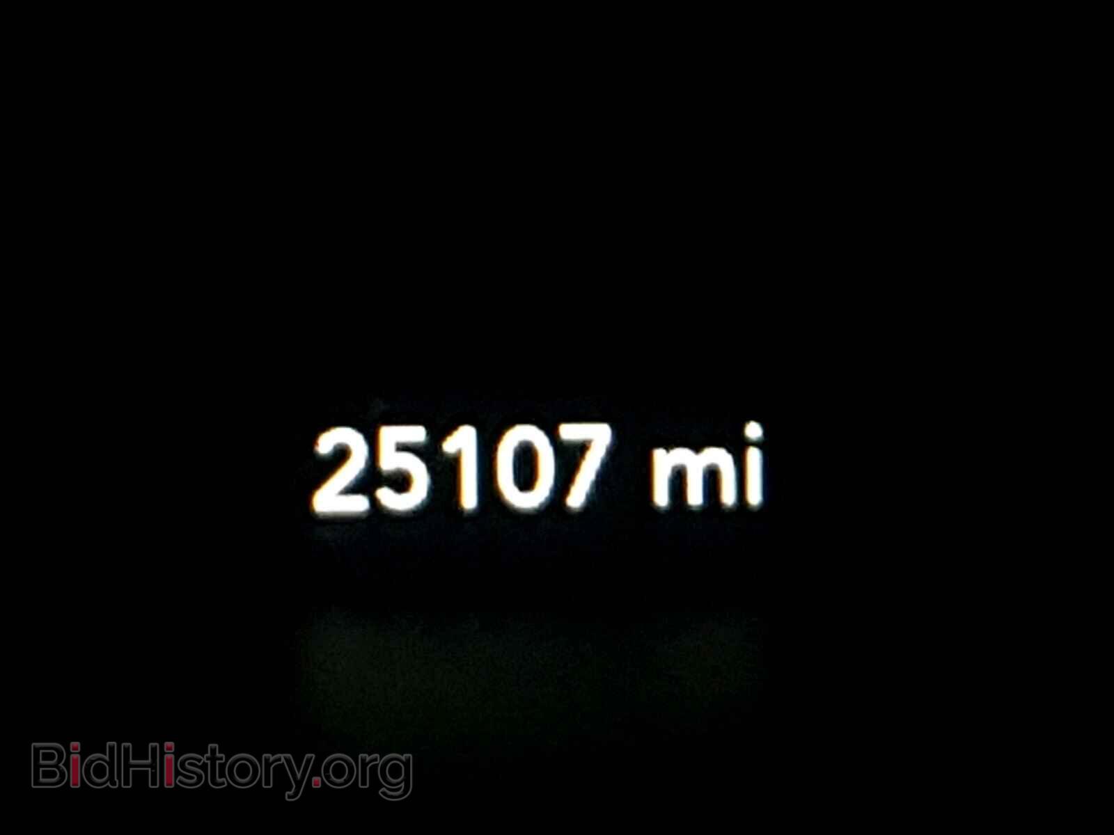2017 DODGE CHALLENGER - VIN: 2C3CDZAG2HH613766 - Фото 8