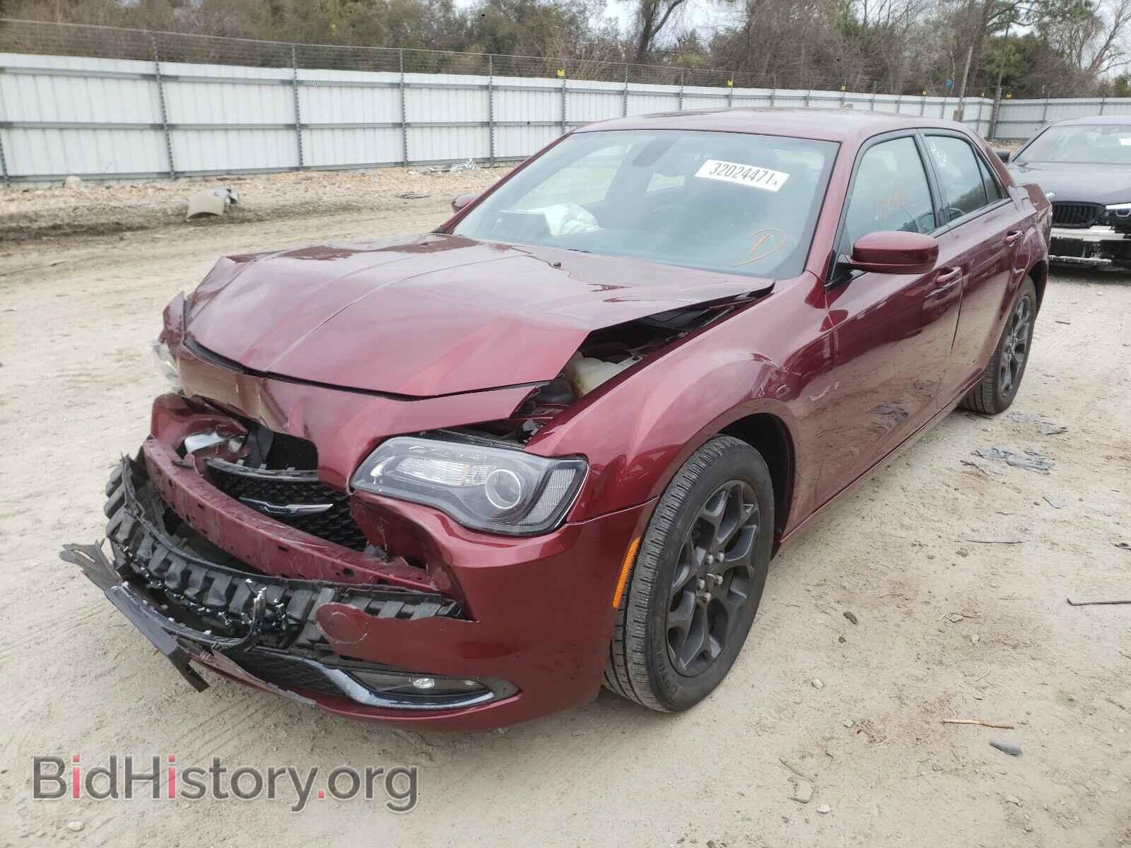 2019 CHRYSLER 300 - VIN: 2C3CCAGGXKH632178 - Фото 2