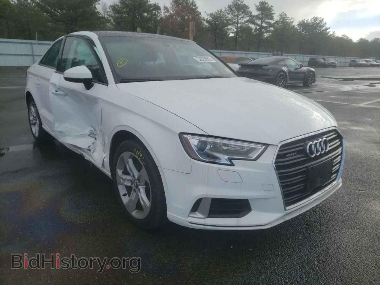 Фотография WAUB8GFF1H1051001 - AUDI A3 2017