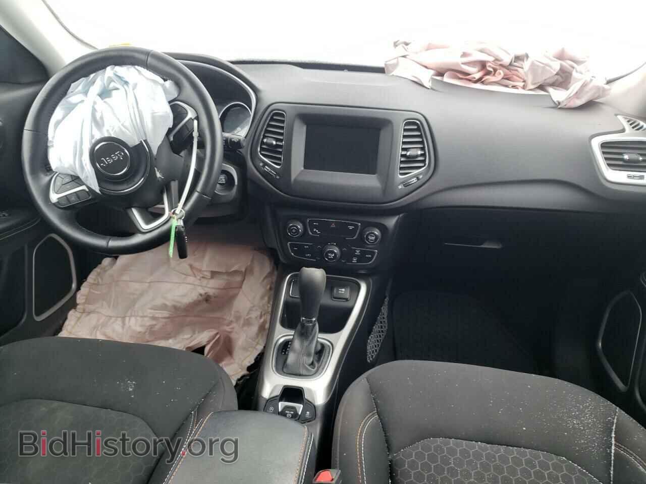 2018 JEEP COMPASS - VIN: 3C4NJCAB2JT489137 - Фото 9
