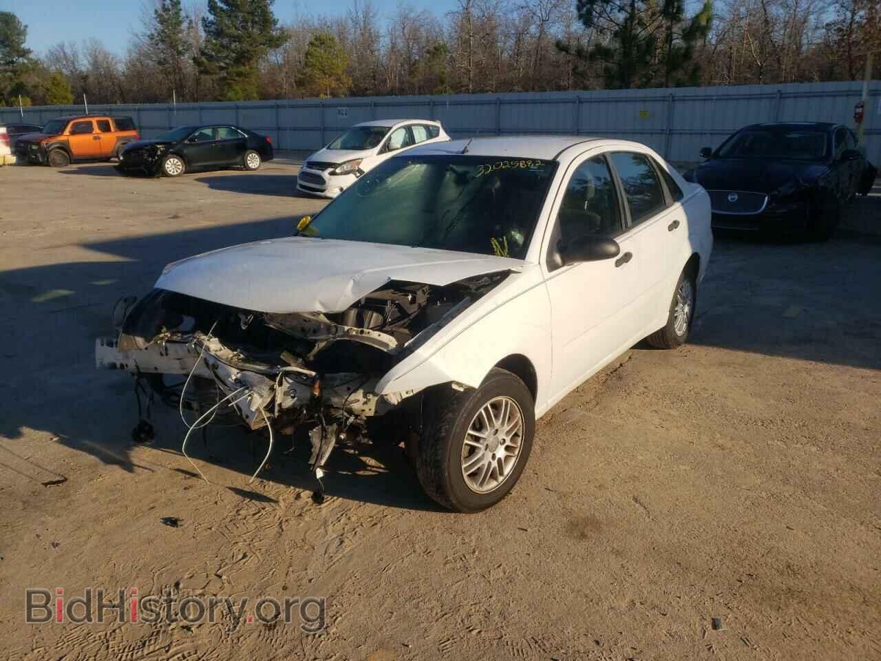 2007 FORD FOCUS - VIN: 1FAFP34N37W155927 - Фото 2