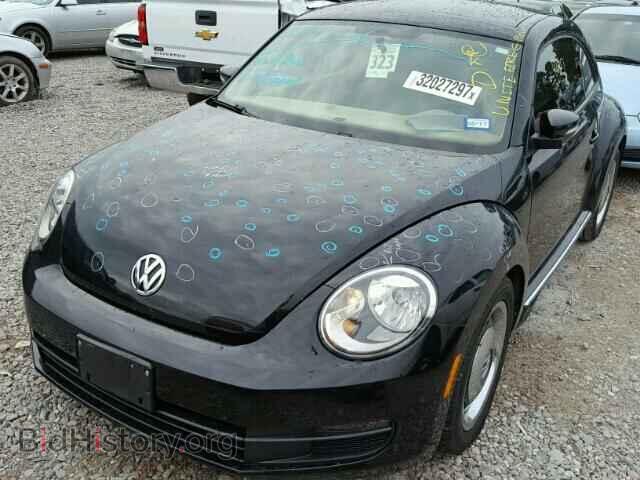 2013 VOLKSWAGEN BEETLE - VIN: 3VWJP7AT7DM619891 - Фото 2