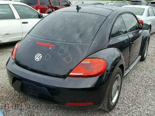 2013 VOLKSWAGEN BEETLE - VIN: 3VWJP7AT7DM619891 - Фото 4