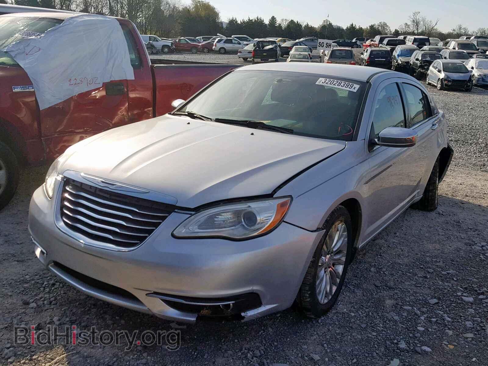 2011 CHRYSLER 200 - VIN: 1C3BC2FG7BN526989 - Фото 2