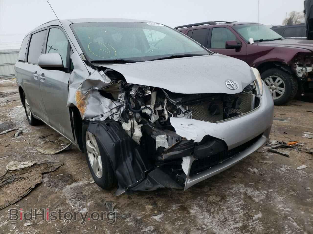 Фотография 5TDKK3DC8CS245168 - TOYOTA SIENNA 2012