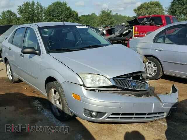 Photo 1FAHP34N86W197548 - FORD FOCUS 2006