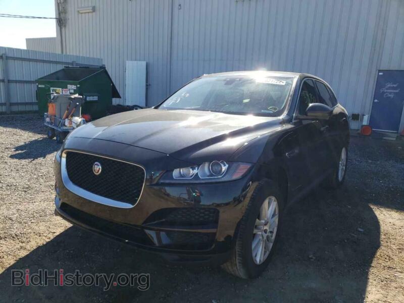 2017 Jaguar F-PACE (VIN SADCK2BVXHA081059) — фото 2 из 10