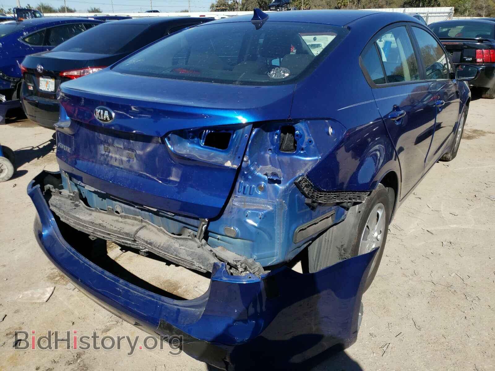 2017 KIA FORTE - VIN: 3KPFK4A7XHE106451 - Фото 4