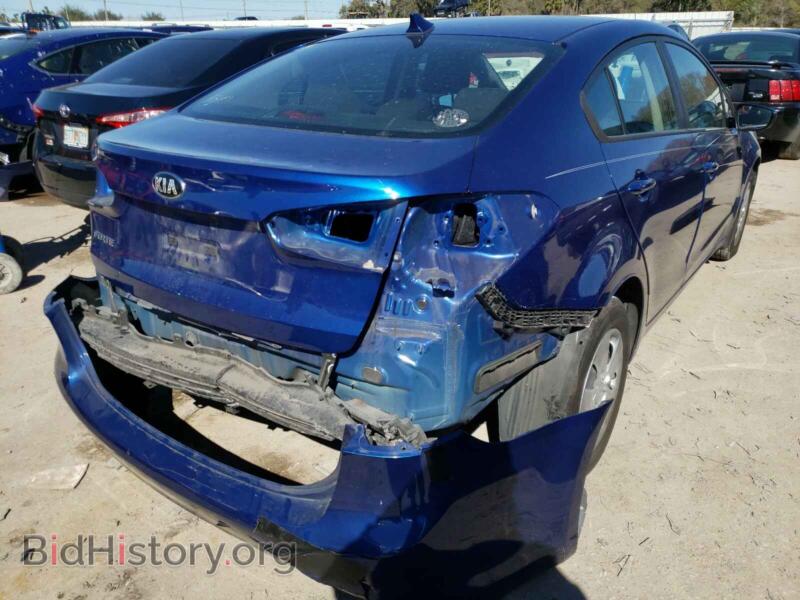 2017 Kia FORTE (VIN 3KPFK4A7XHE106451) — фото 4 из 10