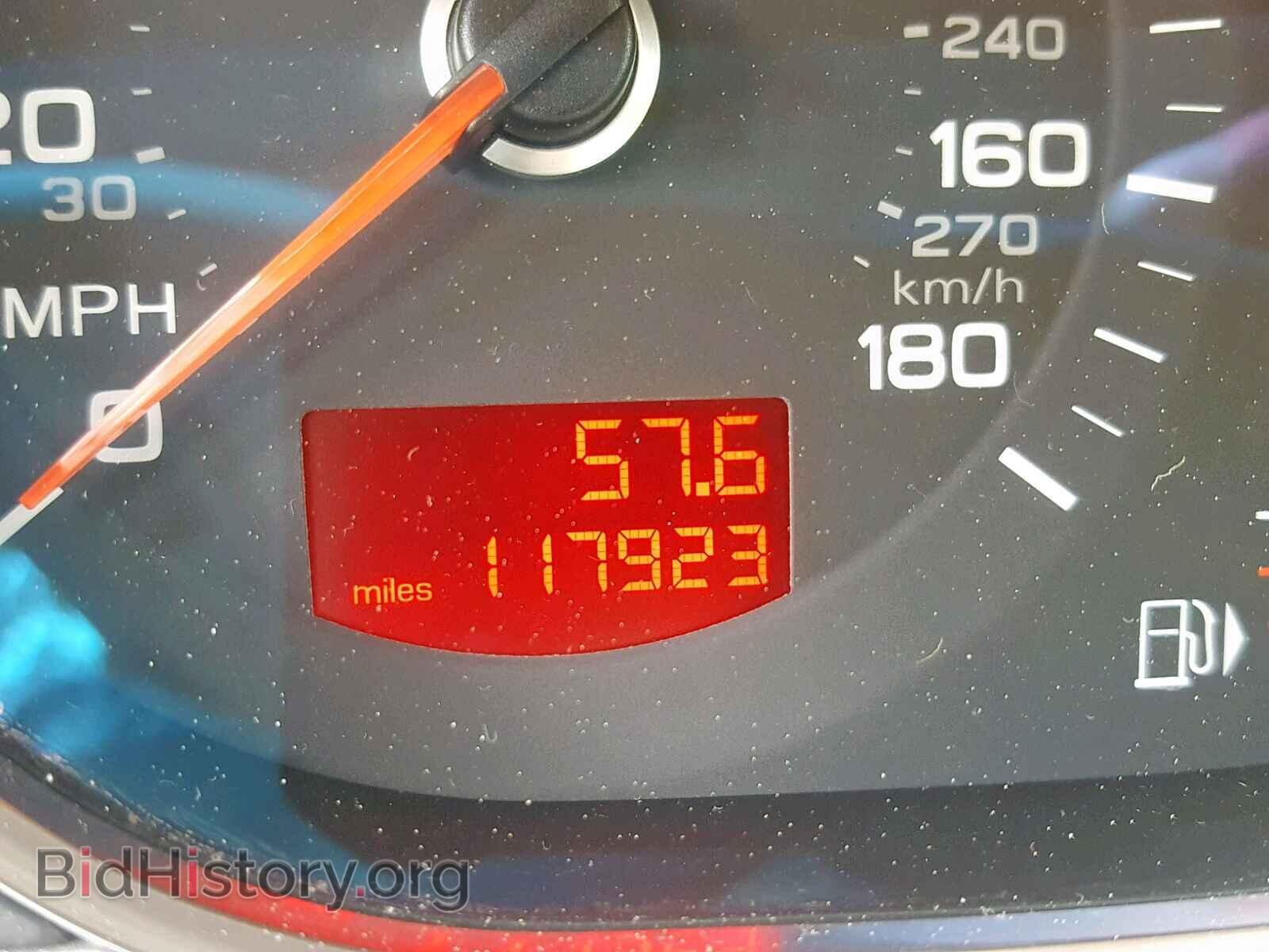 2010 AUDI A6 - VIN: WAUEKAFB8AN032789 - Фото 8