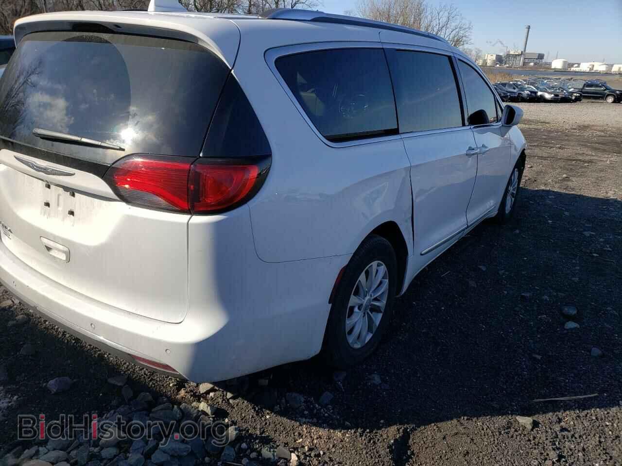 2019 CHRYSLER PACIFICA - VIN: 2C4RC1BG8KR746574 - Фото 4