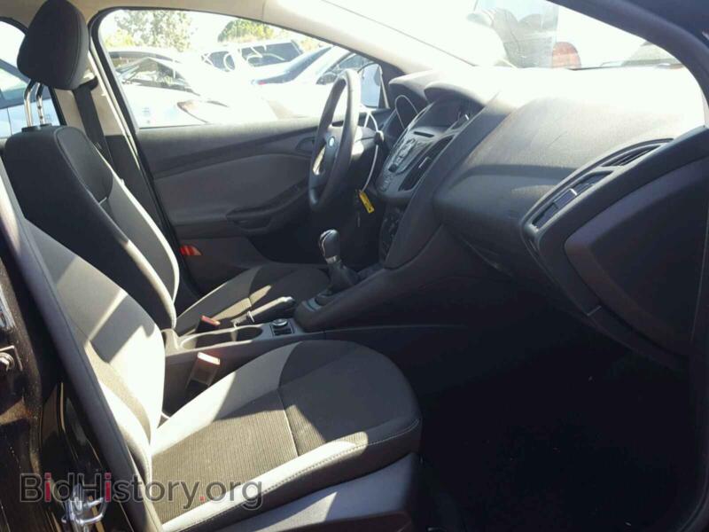 2014 Ford FOCUS (VIN 1FADP3E28EL458356) — photo 5 of 10