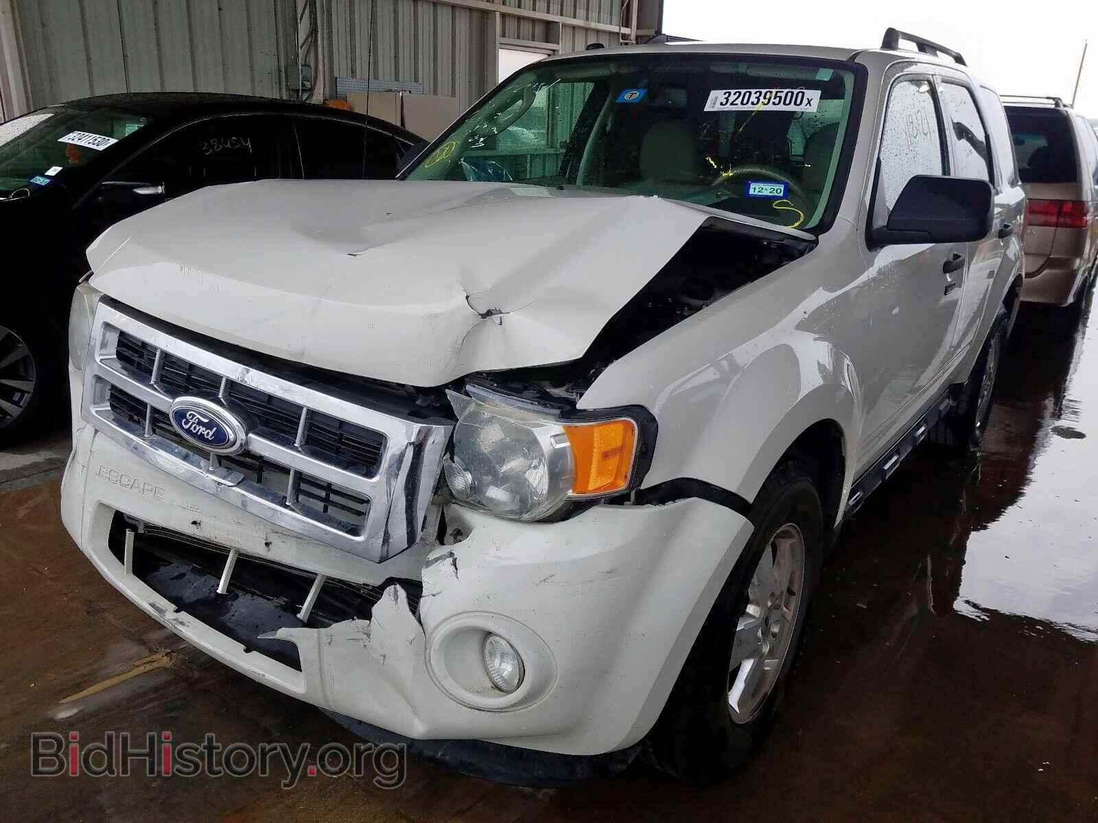 2011 FORD ESCAPE - VIN: 1FMCU0D75BKB66591 - Photo 2