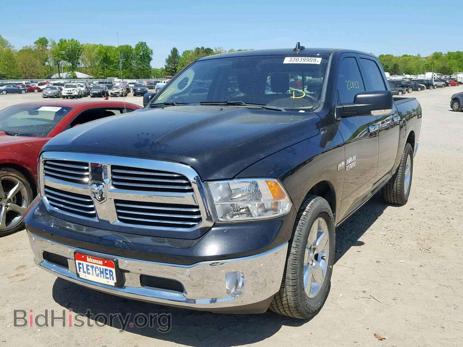 2016 RAM 1500 SLT - VIN: 3C6RR6LT1GG288078 - Фото 2