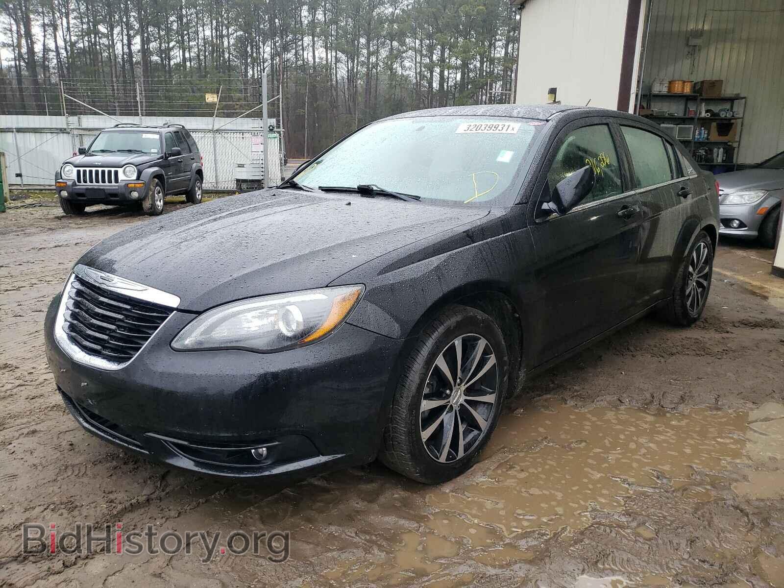 2014 CHRYSLER 200 - VIN: 1C3CCBBB7EN107592 - Фото 2
