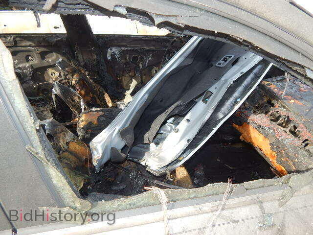 2012 HYUNDAI GENESIS - VIN: KMHGC4DD5CU207633 - Фото 5
