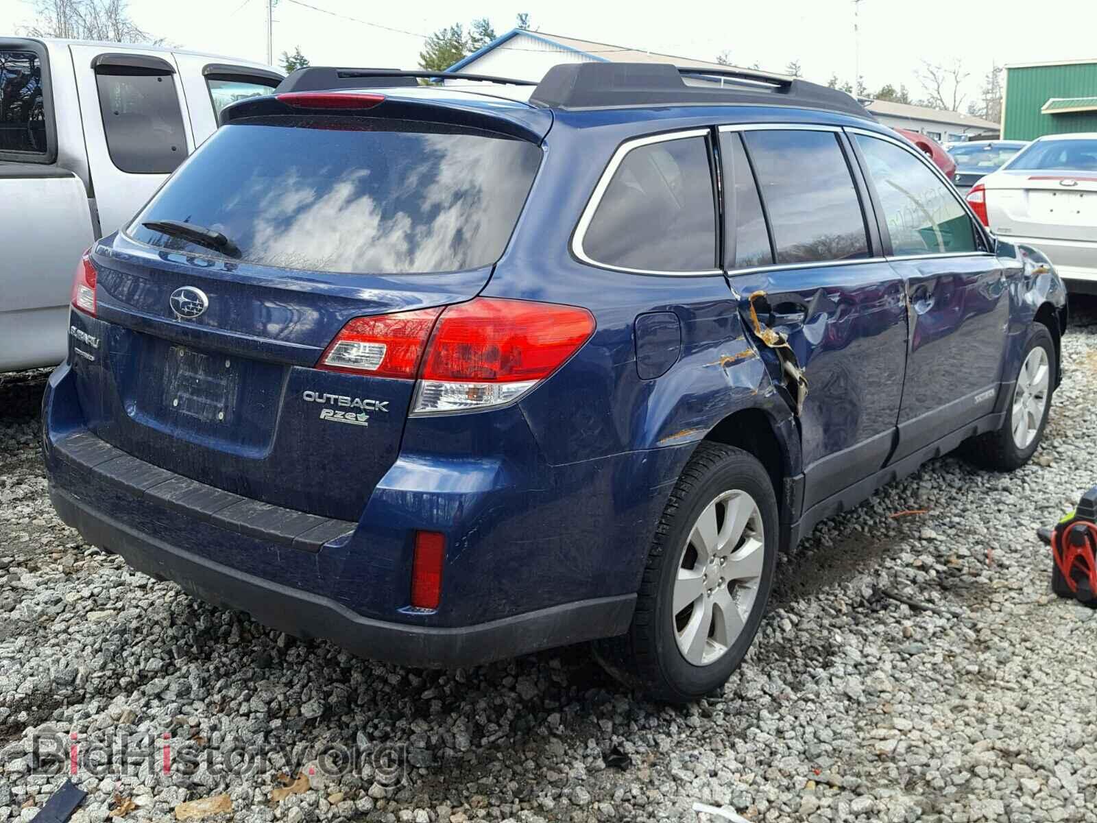 2011 SUBARU OUTBACK - VIN: 4S4BRBGC7B3312162 - Фото 4