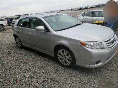 2011 Toyota AVALON AVALON BAS, серебристый — VIN 4T1BK3DB0BU384224, Copart