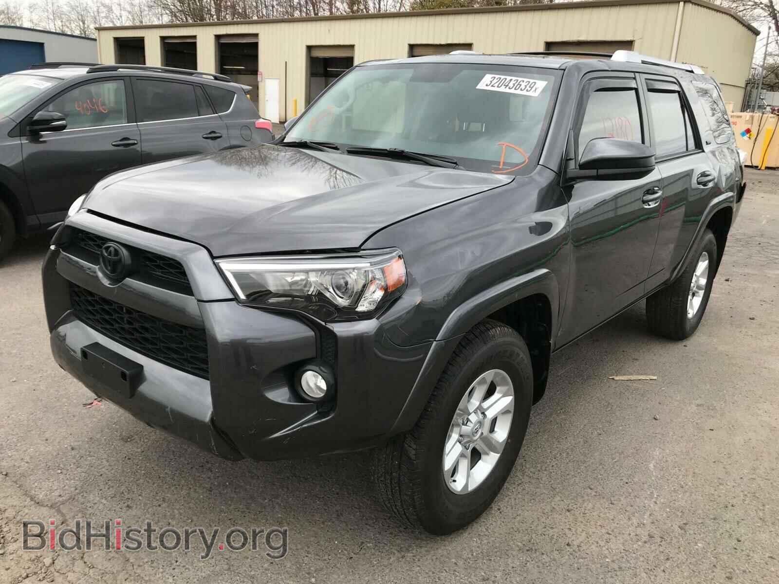 2018 TOYOTA 4RUNNER SR - VIN: JTEBU5JRXJ5542164 - Фото 2