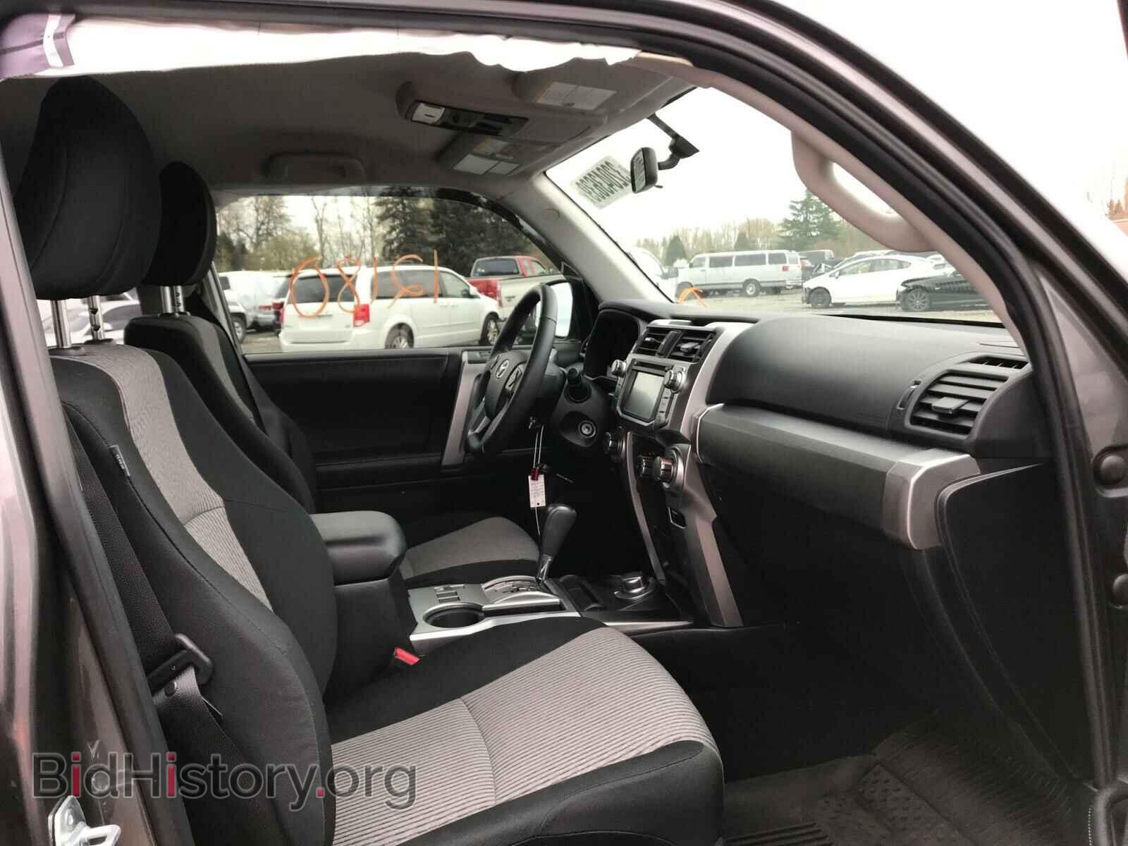 2018 TOYOTA 4RUNNER SR - VIN: JTEBU5JRXJ5542164 - Фото 5