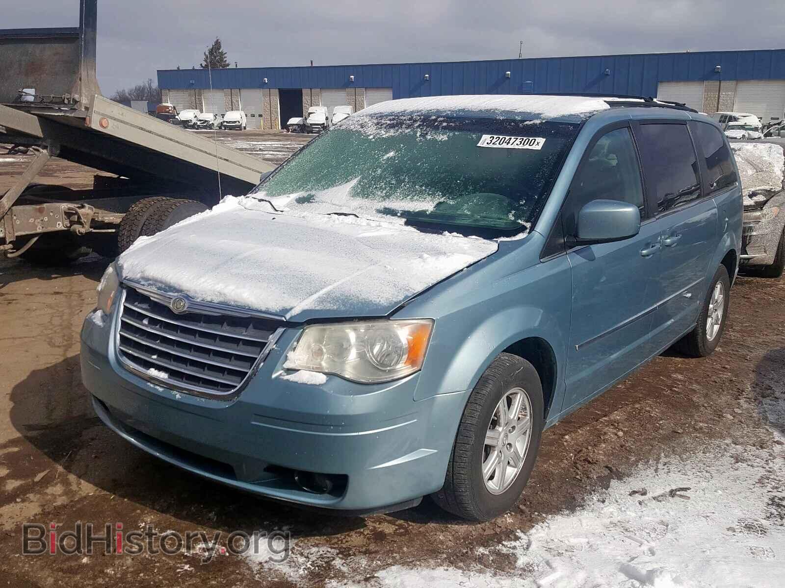 2010 CHRYSLER TOWN & COU - VIN: 2A4RR8D13AR428127 - Фото 2