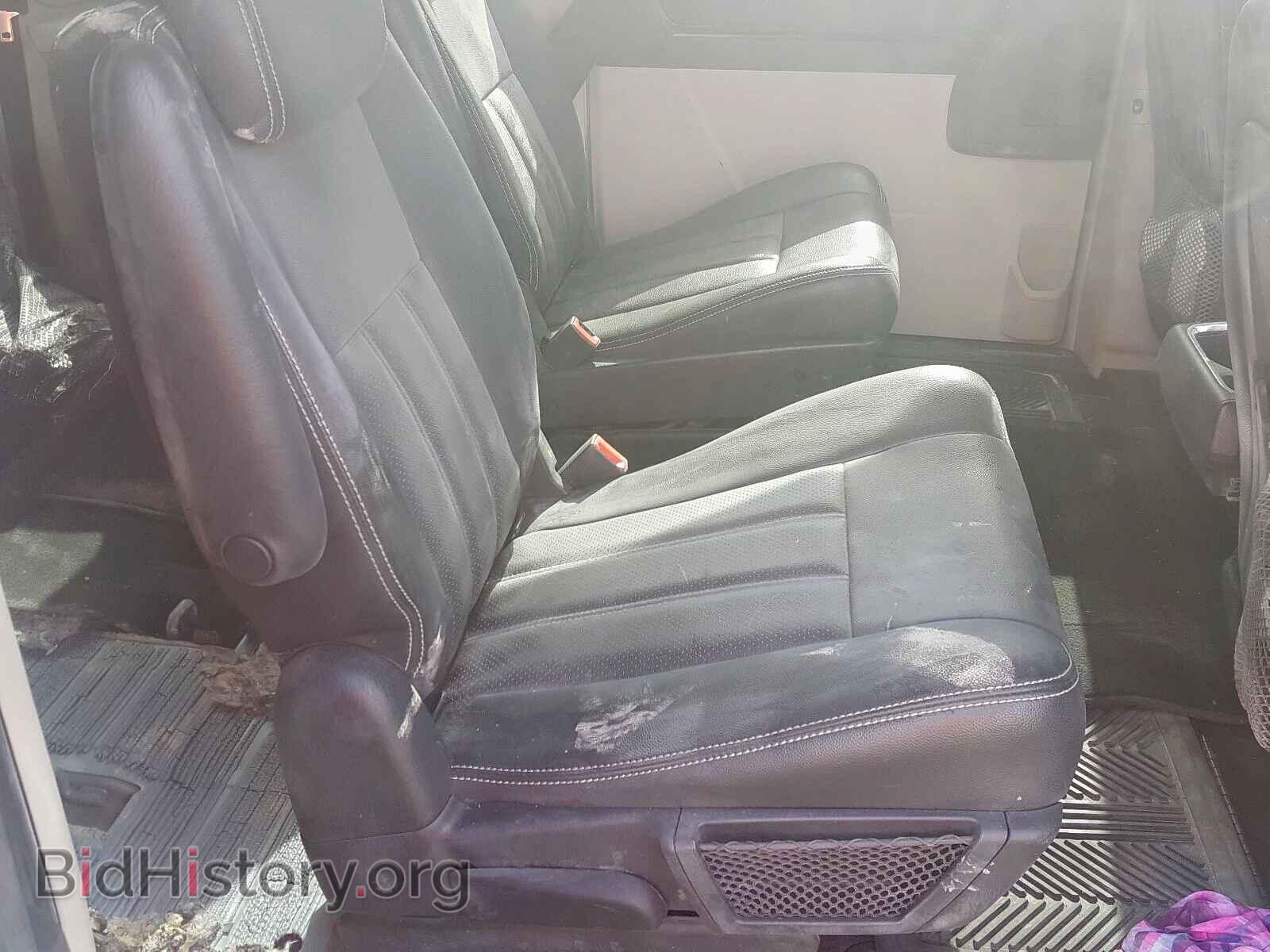2010 CHRYSLER TOWN & COU - VIN: 2A4RR8D13AR428127 - Фото 6