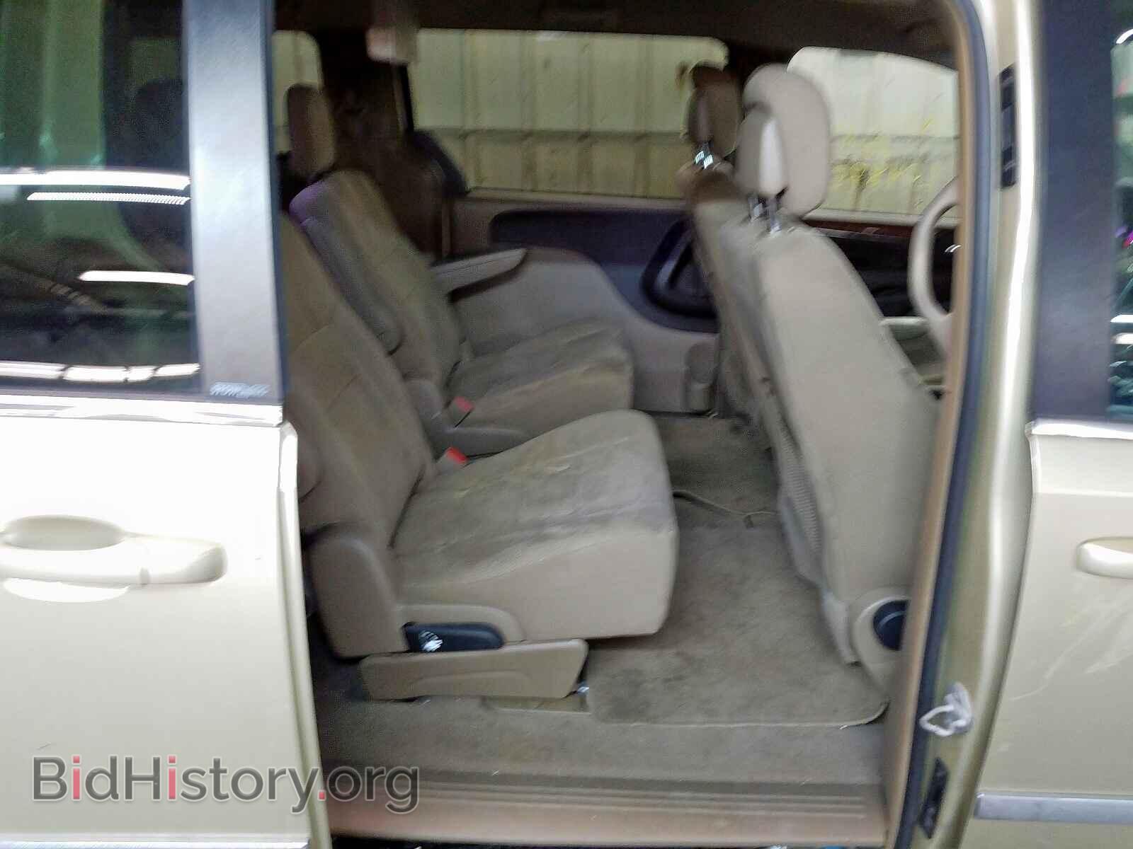 2011 CHRYSLER TOWN & COU - VIN: 2A4RR5DG4BR623531 - Фото 6