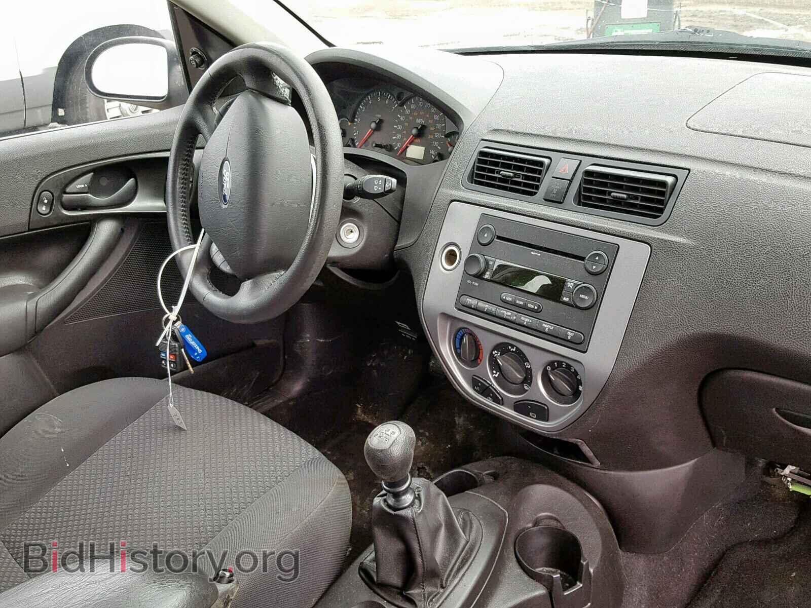 2005 FORD FOCUS - VIN: 3FAFP37N75R115698 - Фото 9