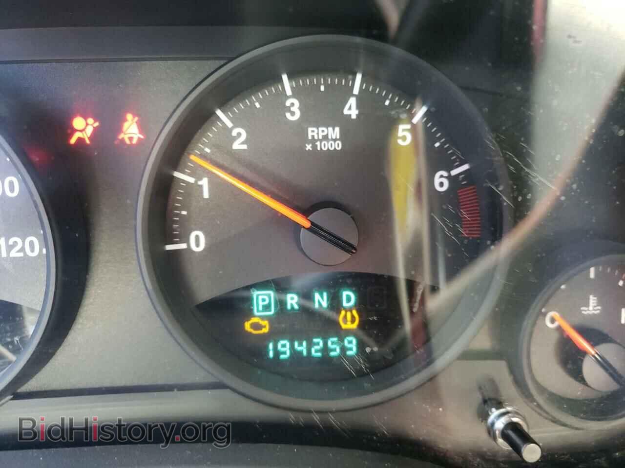 2011 JEEP COMPASS - VIN: 1J4NF1FBXBD183318 - Photo 8