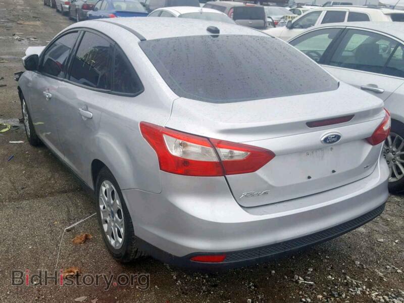 2012 Ford FOCUS SE (VIN 1FAHP3F25CL119695) — photo 3 of 10