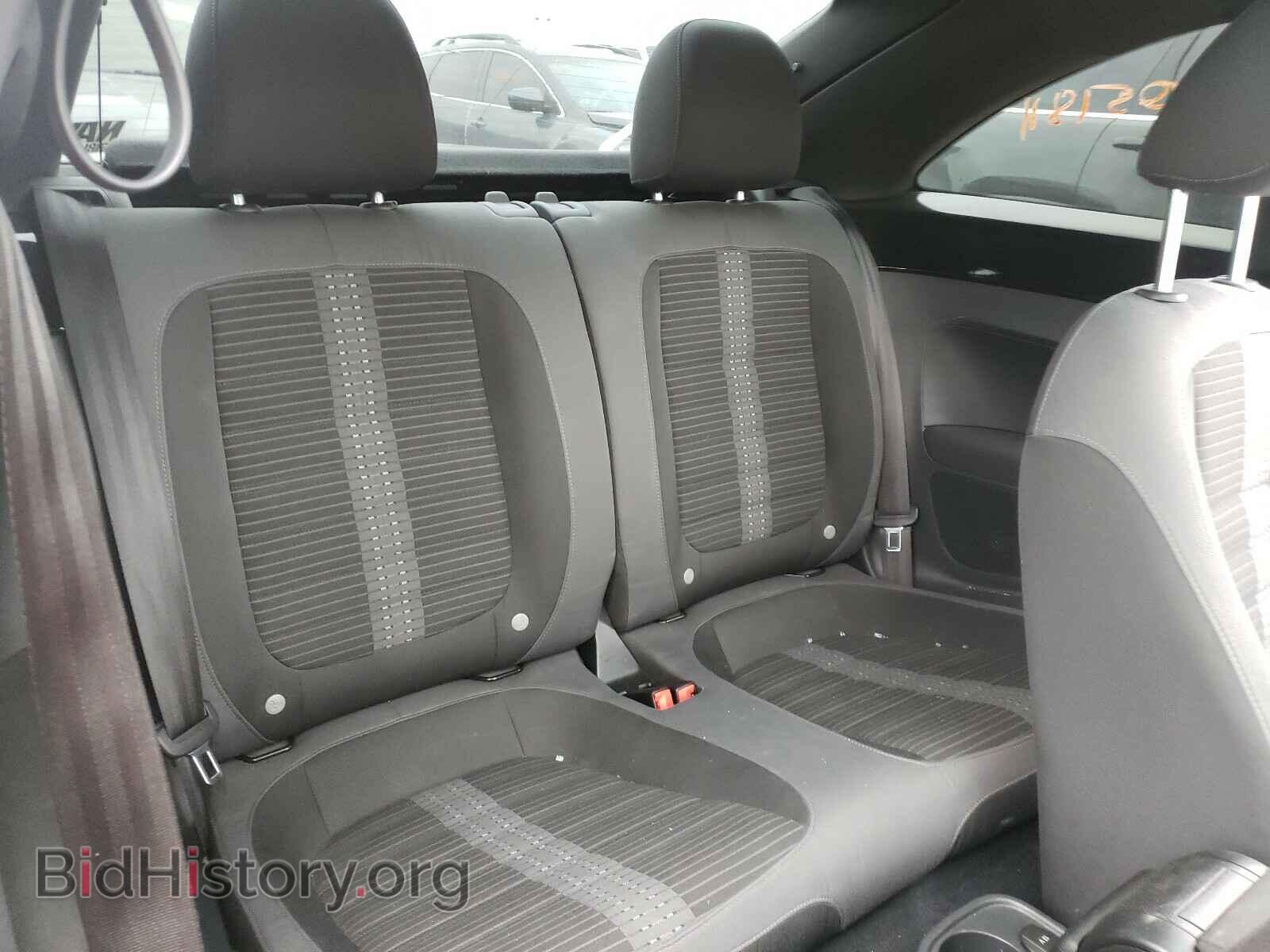 2012 VOLKSWAGEN BEETLE - VIN: 3VWVA7AT0CM665564 - Фото 6