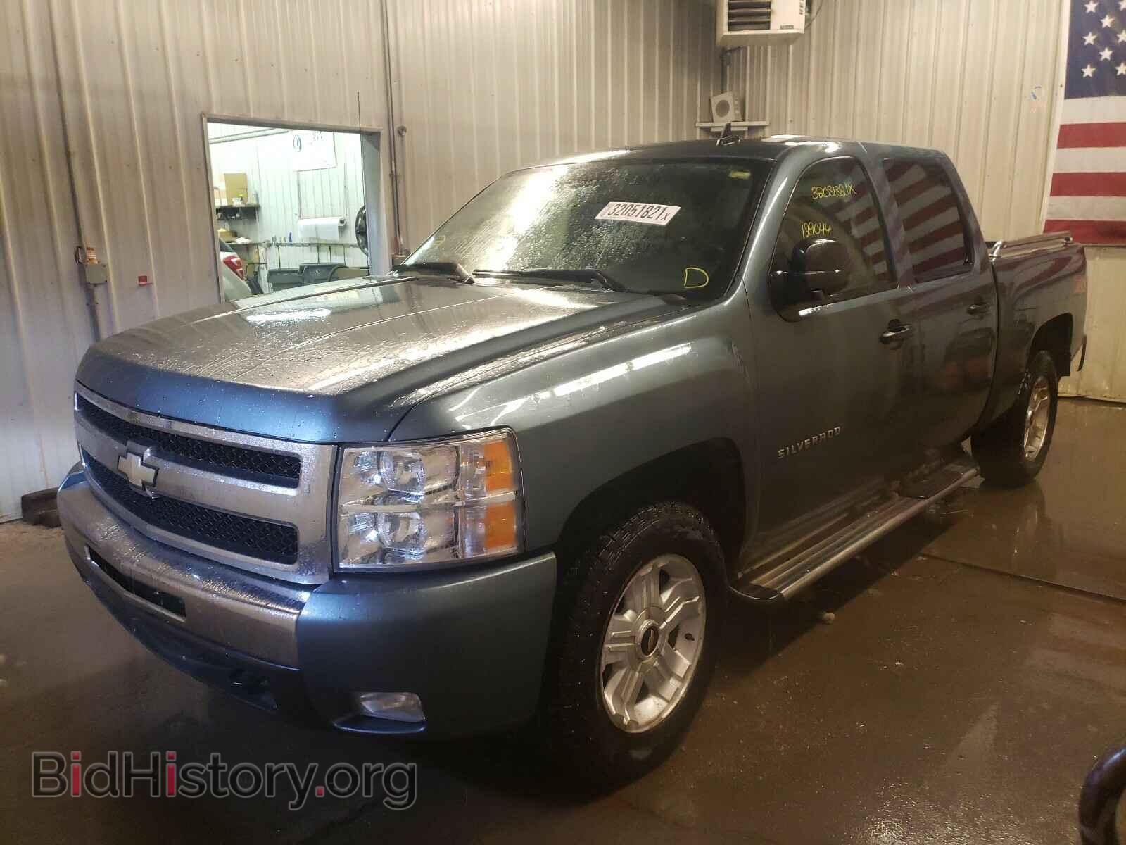 2011 CHEVROLET SILVERADO - VIN: 3GCPKSE37BG152492 - Фото 2