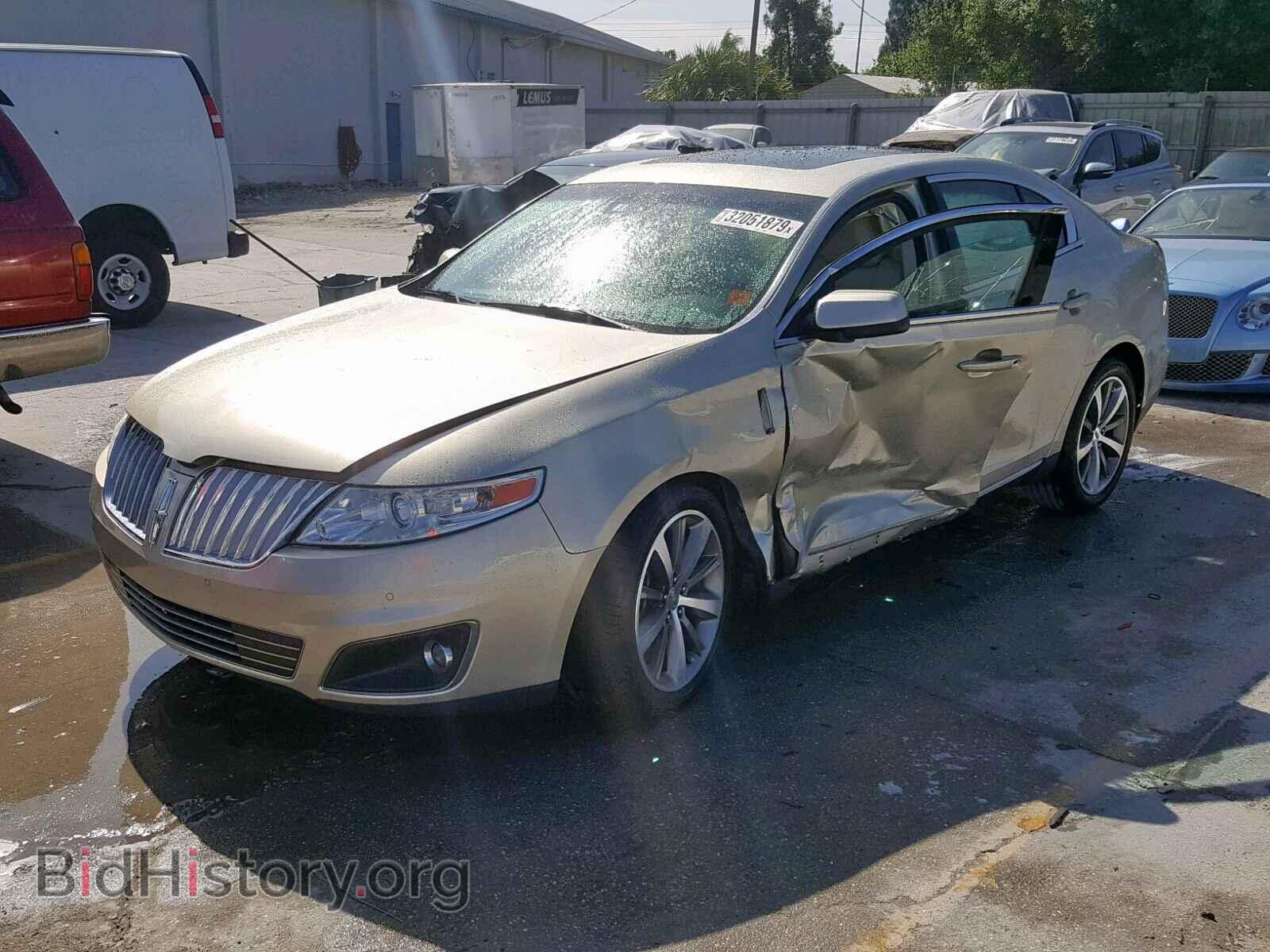 2011 LINCOLN MKS - VIN: 1LNHL9DR9BG600030 - Фото 2