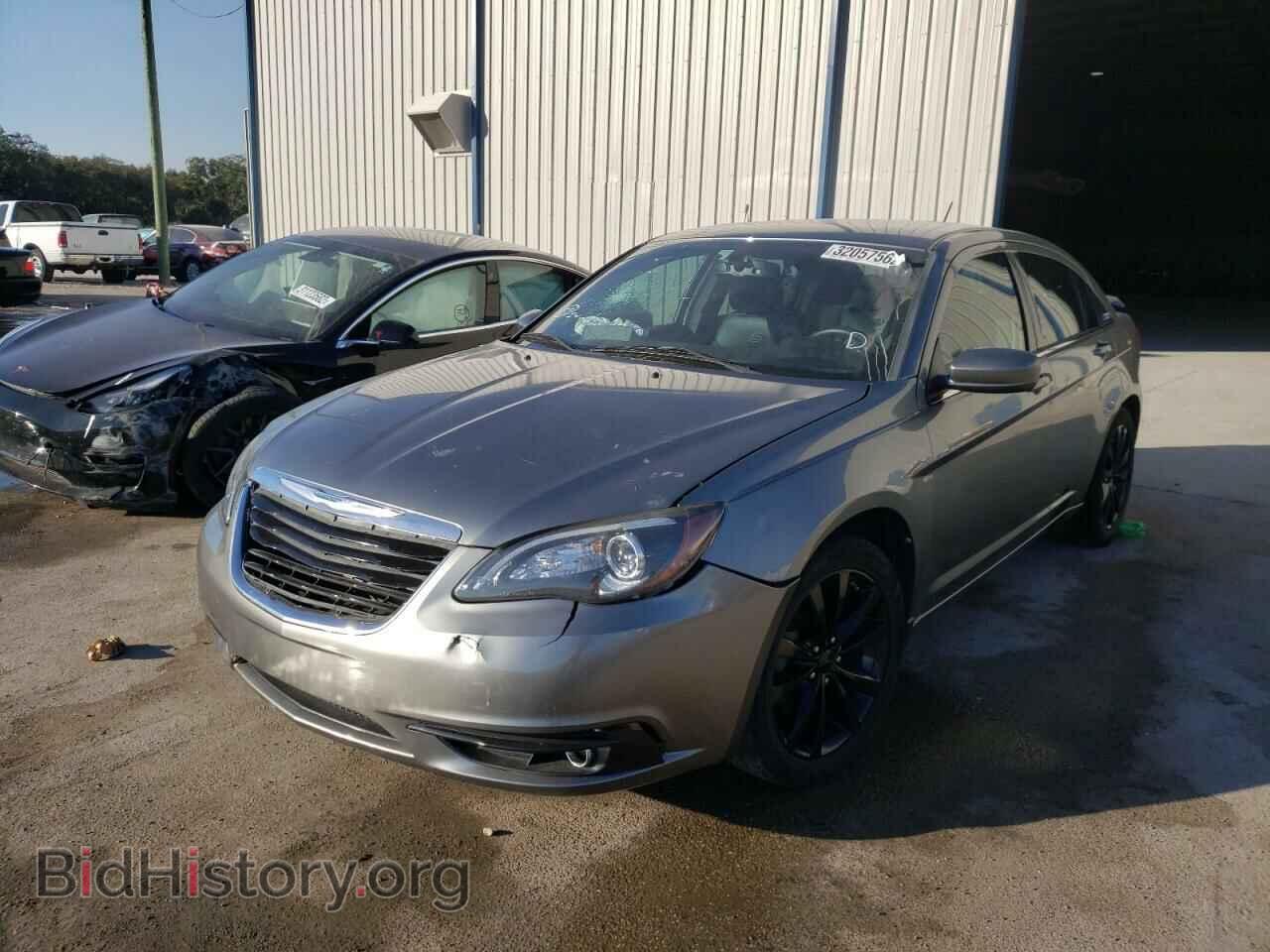 2011 CHRYSLER 200 - VIN: 1C3BC8FG9BN577591 - Фото 2