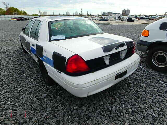 2001 FORD CROWN VIC - VIN: 2FAFP71WX1X183028 - Фото 3