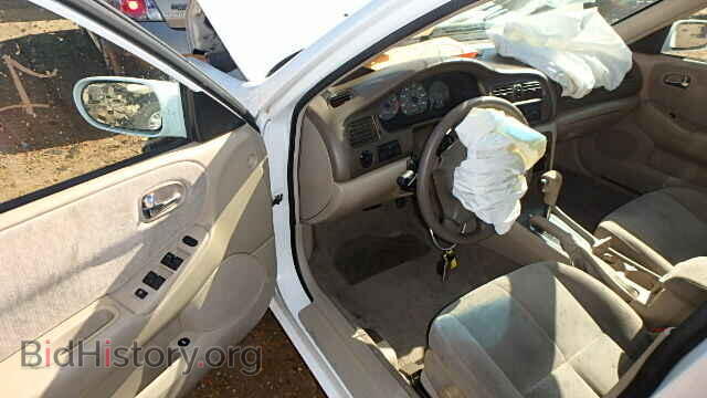 2000 MAZDA 626 - VIN: 1YVGF22C0Y5130899 - Фото 9