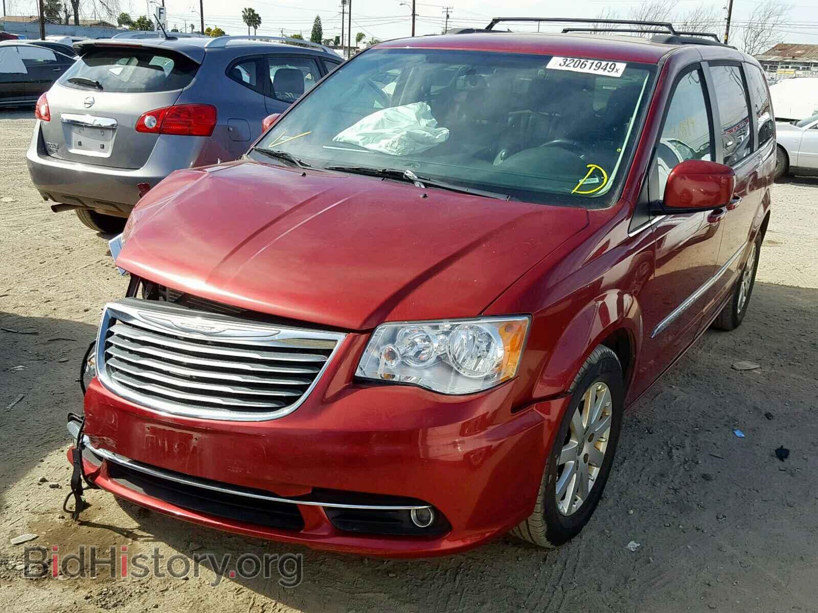 2016 CHRYSLER TOWN & COU - VIN: 2C4RC1BGXGR259948 - Фото 2