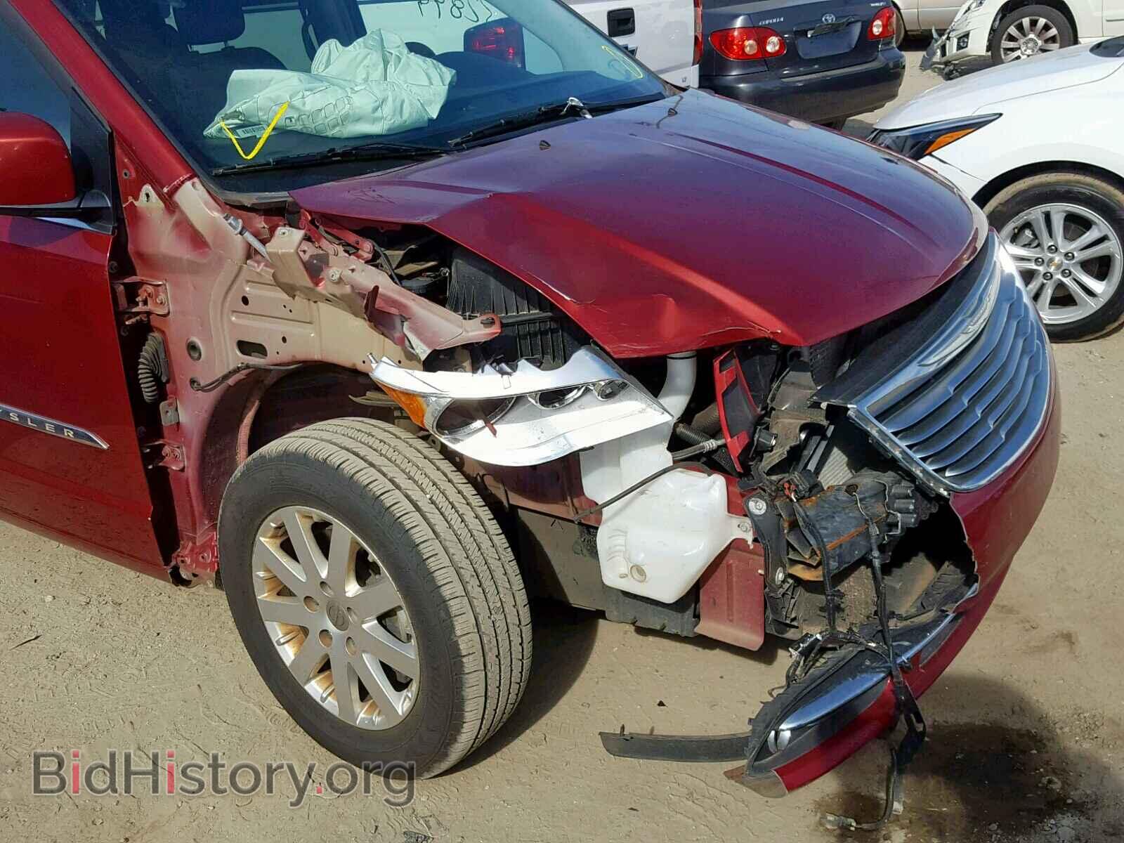 2016 CHRYSLER TOWN & COU - VIN: 2C4RC1BGXGR259948 - Фото 9