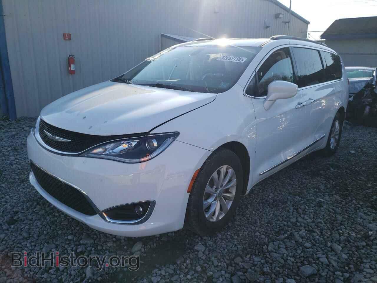 2017 CHRYSLER PACIFICA - VIN: 2C4RC1BG2HR590928 - Photo 2