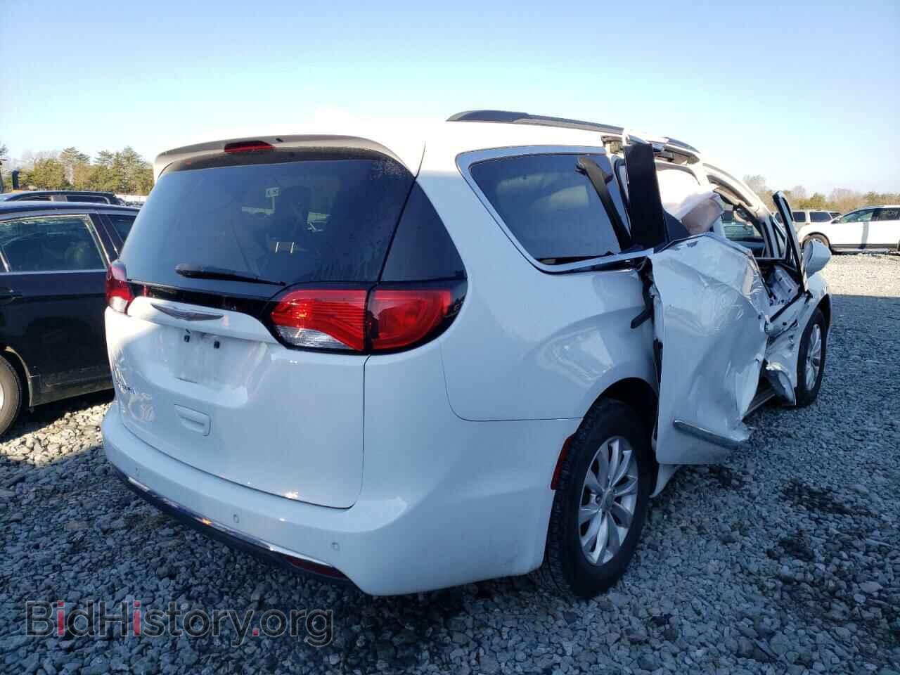 2017 CHRYSLER PACIFICA - VIN: 2C4RC1BG2HR590928 - Photo 4