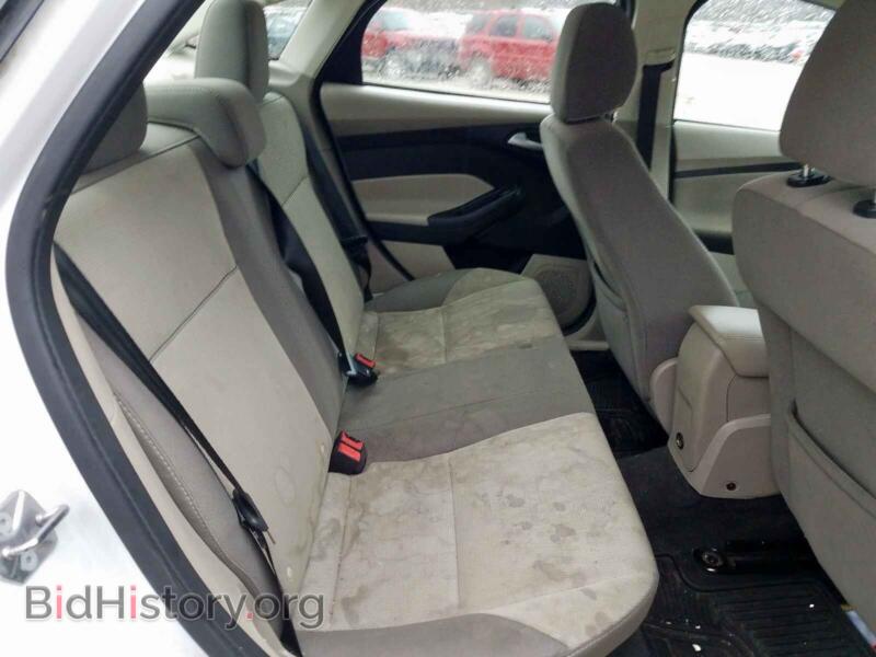 2013 Ford FOCUS (VIN 1FADP3F26DL142810) — фото 6 из 10