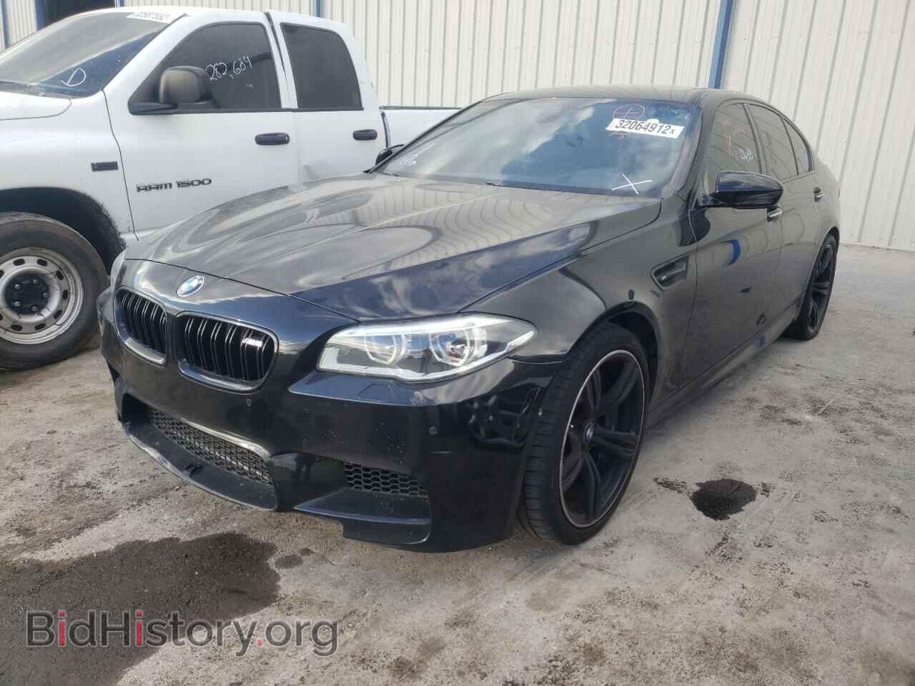 2014 BMW M5 - VIN: WBSFV9C54ED097509 - Фото 2