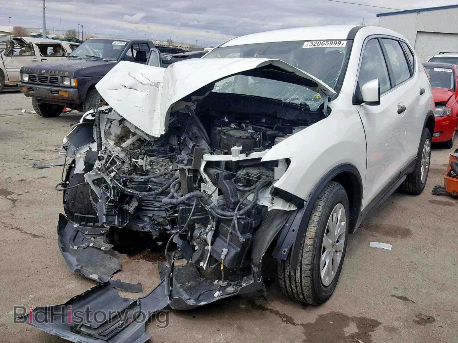 2017 NISSAN ROGUE S - VIN: KNMAT2MT4HP585518 - Фото 2