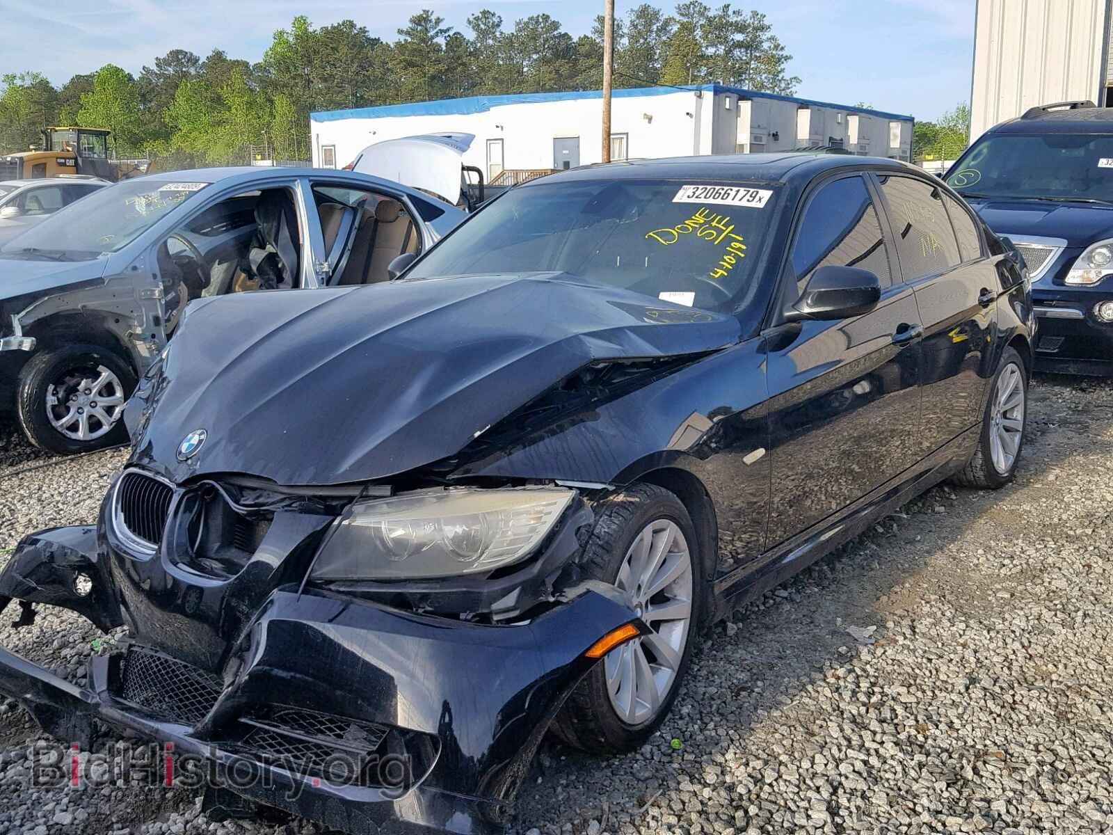 2011 BMW 328 I - VIN: WBAPH7C50BE677690 - Фото 2