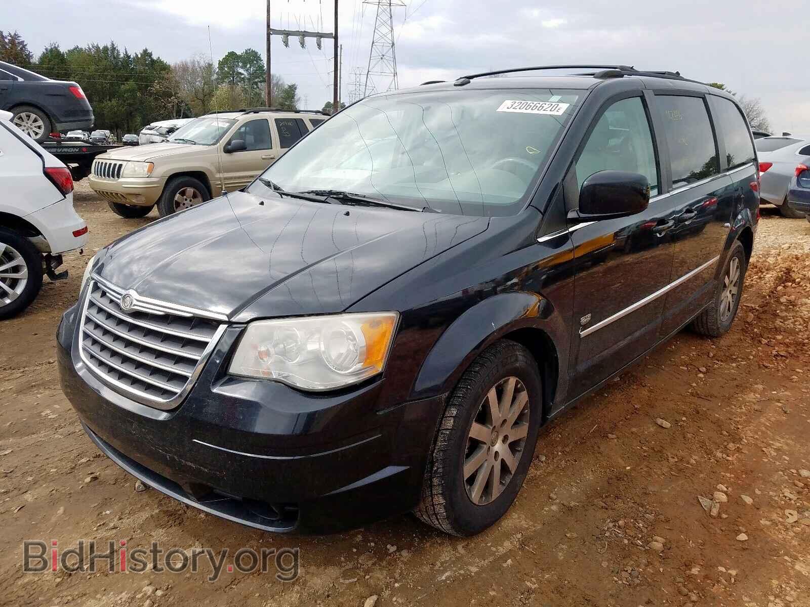 2009 CHRYSLER MINIVAN - VIN: 2A8HR54119R675330 - Фото 2