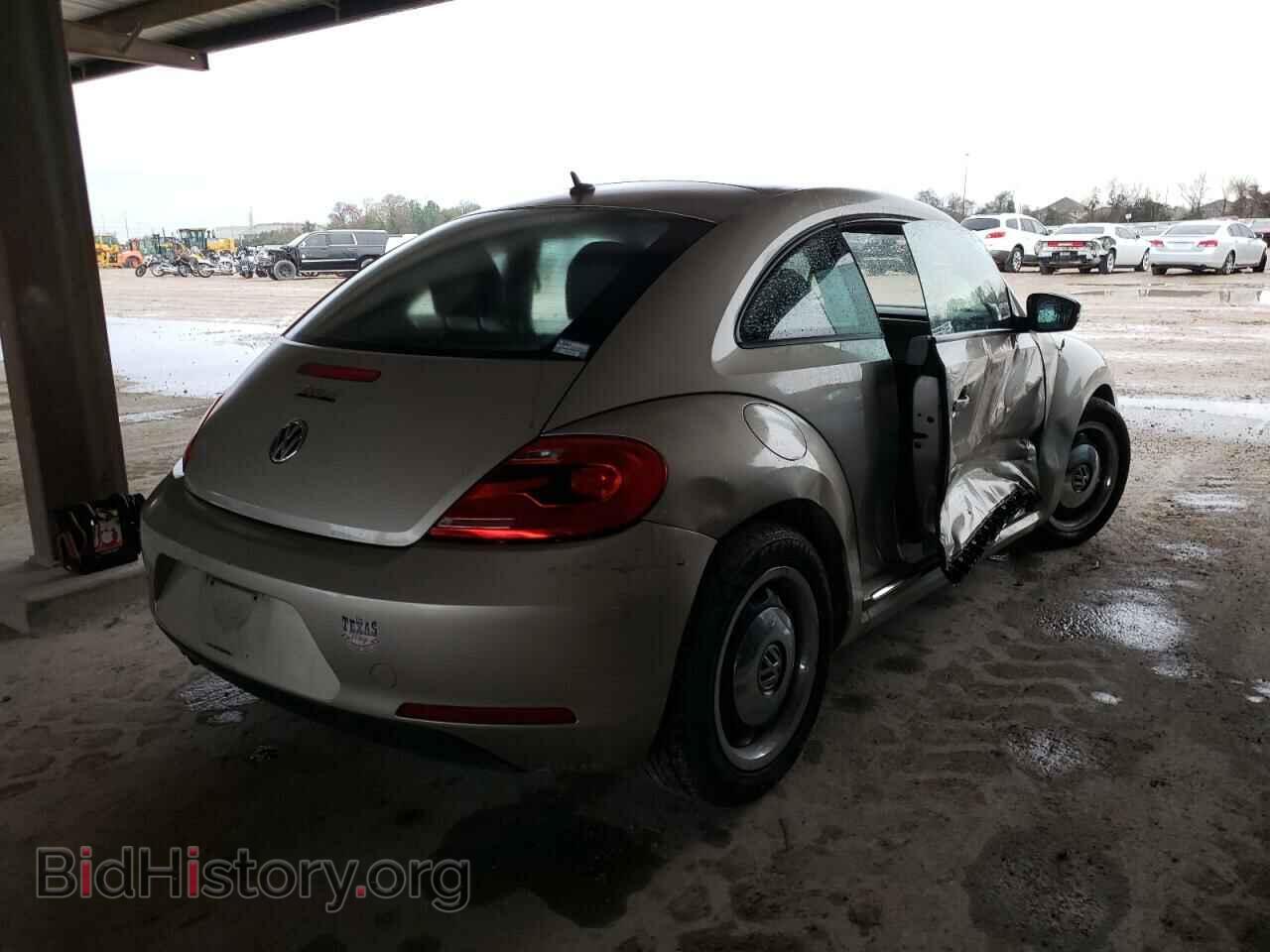2012 VOLKSWAGEN BEETLE - VIN: 3VWJX7AT7CM665249 - Фото 4